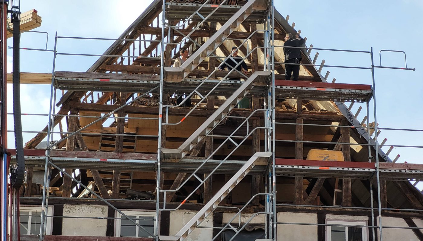 März 2021 die Experten: kompletter Austausch des Ostgiebels ist notwendig